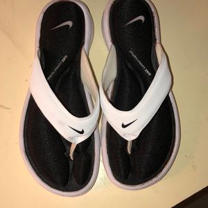 Nike flip flops